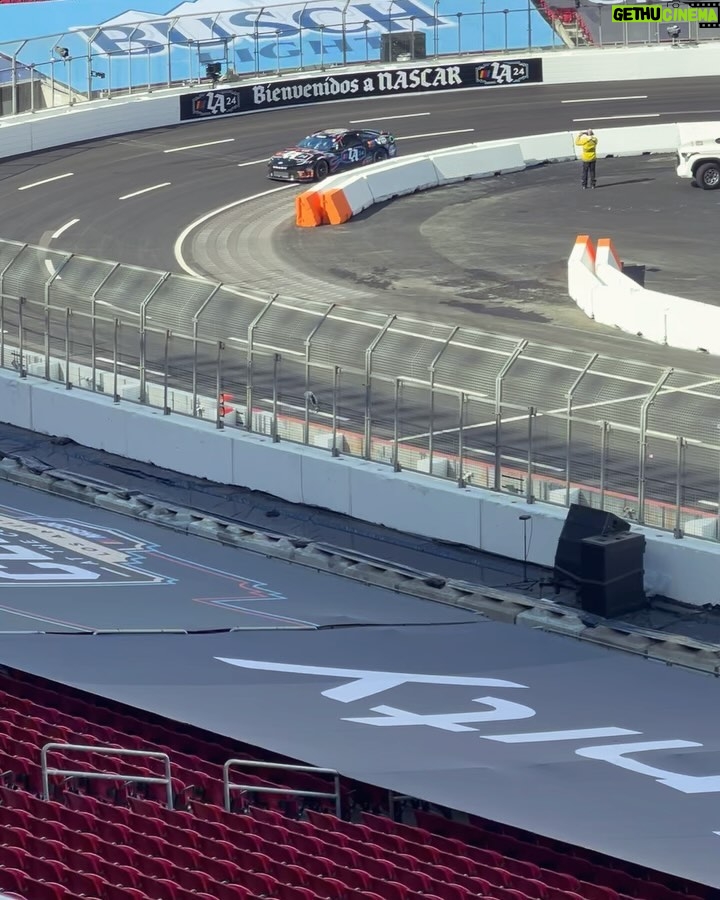 Daniel Wu Instagram - Getting the tour of the #nascarclash 1/4 mile track inside the LA Colosseum from @dennyhamlin ahead of the race this Sunday. Short and sweet. #wearestudentdrivers #nascar @nascar @toyotausa L.A. Collesium