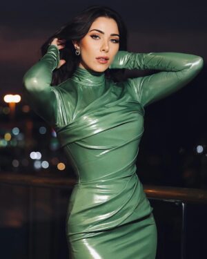 Daniella Rahme Instagram - Joy Awards dazzle! 💫
#DaniellaRahme #دانييلا_رحمة