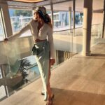Daniella Rahme Instagram – Goodbye summer💙 Now back to work! 🎬🤞🏻#Soon 
#DaniellaRahme #دانييلا_رحمة