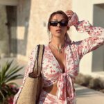 Daniella Rahme Instagram - Escaping to sunnier days and carefree moments. Take me back! ☀️🌊 #DaniellaRahme #دانييلا_رحمة