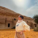 Daniella Rahme Instagram - Uncovering the hidden treasures of #AlUla 🏜️🔭 #DaniellaRahme #دانييلا_رحمة AlUla, Saudi Arabia