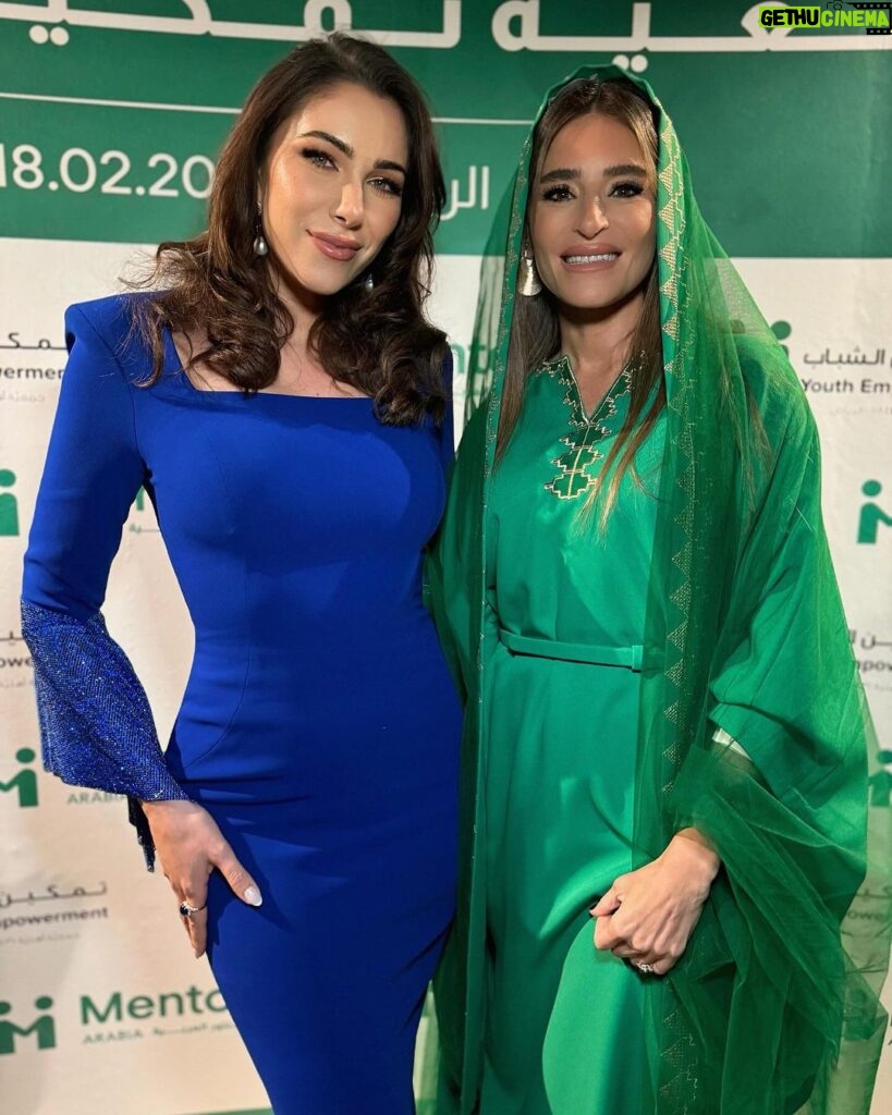 Daniella Rahme Instagram - Attending Mentor Arabia & Tamkeen Al Shabab’s fundraising dinner in Riyadh. 🇸🇦 I am proud to be a member in such an esteemed organization, where Arab children and youth are empowered to lead healthy lives and make sound decisions. 💙 @mentorarabia Riyadh, Saudi Arabia