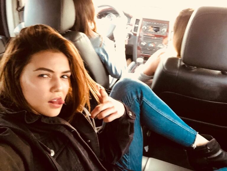 Danielle Campbell Instagram - How do I entertain myself in the car you ask? .... ........ I’m not sure either.