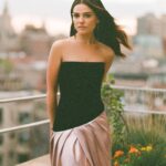 Danielle Campbell Instagram - @byrdiebeauty 💋🌹💥