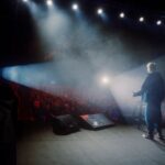 Danila Poperechny Instagram - Белград, позавчера у нас с вами был просто громаднейший концерт на 2000 человек и я был в настоящем восторге от того, как вас было много и какие вы были пиздатые🔥 Огромное спасибо за атмосферу, вашу отдачу и приятный запах попкорна в зале! #ВеселаяЖизнь 📷: @makslonglive Belgrade, Serbia