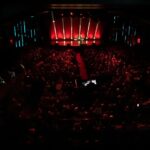 Danila Poperechny Instagram - Нью-Йорк, как же я счастлив, что именно на вашем городе мы закончили тур! Пиздец, никогда в жизни не думал, что когда-то произнесу фразу "Привет, Нью-Йорк!" и практически тысячный зал разразится аплодисментами! Огромное вам спасибо и черт, было очень приятно впервые выступать в Либерти Сити 🗽 Дальше больше, ну а для 2022 года, пожалуй, хватит! #ВеселаяЖизнь ф: @wonderkir New York, New York