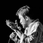 Danila Poperechny Instagram - Выяснили с ребятами в Париже, что если французские копы и сажают людей на бутылку, то это всегда бутылочка какого-нибудь хорошего красного вина 🍷 Одно из лучших выступлений за всю мою жизнь, спасибо! #ВеселаяЖизнь ф: @felix.tak Paris, France