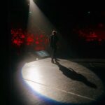 Danila Poperechny Instagram - Стамбул, сегодня было ультра шикарно! Возможно, мне ОСОБЕННО вкатил сегодняшний вечер из-за того, что два последних выступления были с проблемами, но, на самом деле, даже без этих стравнений - с вами было очень очень хорошо. Спасибо вам огромное, ну а последним городом тура у вас побыть не удалось, ведь остался ещё один - перенесённый концерт в Антальи, который всё-таки состоится. 5 апреля! #ВеселаяЖизнь 📷: @makslonglive Istanbul, Turkey