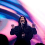 Danilla Riyadi Instagram - Akhirnya ketemu lagi dalam acara charity di MBloc Rabu kemarin, membawakan beberapa lagu sendu yang jarang dibawakan di panggung biasanya, senang sekali akhirnya bisa jumpa mengobati kekangenan ini agar tetap terjaga kesawananku. Photo by @anandasurio. Mblocspace