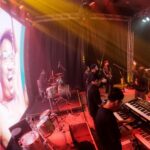 Danilla Riyadi Instagram - Akhirnya ketemu lagi dalam acara charity di MBloc Rabu kemarin, membawakan beberapa lagu sendu yang jarang dibawakan di panggung biasanya, senang sekali akhirnya bisa jumpa mengobati kekangenan ini agar tetap terjaga kesawananku. Photo by @anandasurio. Mblocspace