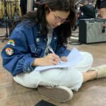 Danilla Riyadi Instagram - Sedikit cuplikan dari persiapan Showcase Pentas Kemilau Pop Seblay yang akan hadir sebentar lagi!! Kita ketemuan hari Sabtu 16 September jam 4 sore di Taman Literasi Blok M yah! Gratis kok! Masa gak dateng? @poco_id
