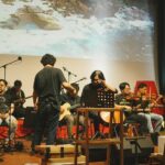 Danilla Riyadi Instagram – Bisa manggung sama @tigapagimusic selalu seneng buat aku tuh. Lagu-lagunya suka banget; semuaaa!
Sempet beberapa kali kolaborasi sama @tigapagimusic juga, aduh.. sukaa, seneng.
Ada untuk mengisi suara di 10 tahunan Roekmana’s Repertoire itu adalah mega bahagia ultimate buatku secara personal, dapet ambiance yang aku rindu, bisa khusyuk nyanyi jadi perjalanan spiritual.
Terima kasih @tigapagimusic dan tim, selalu berbahagia untuk semua.
Wardrobe by @kidungparamadita
Photo by @hafizanshidqi