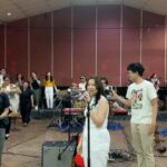 Danilla Riyadi Instagram - Sedikit cuplikan dari persiapan Showcase Pentas Kemilau Pop Seblay yang akan hadir sebentar lagi!! Kita ketemuan hari Sabtu 16 September jam 4 sore di Taman Literasi Blok M yah! Gratis kok! Masa gak dateng? @poco_id
