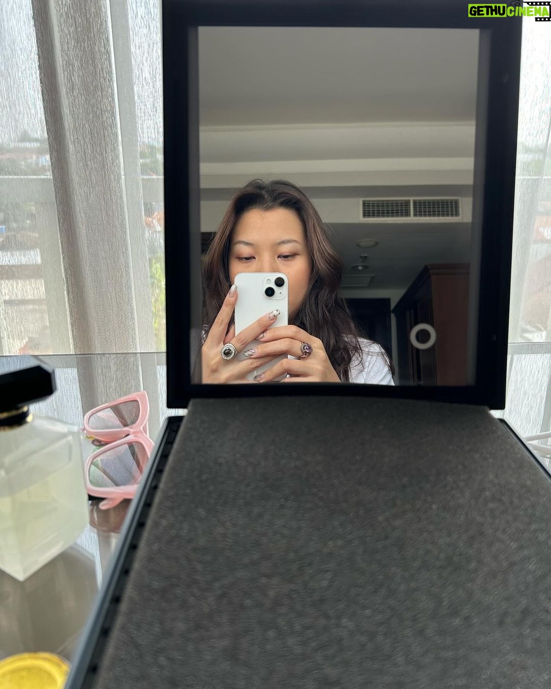 Danilla Riyadi Instagram - Serahkan Sarwamuhhhh