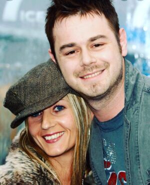 Danny Dyer Instagram - Feliz cumpleanos to my Juana.  You’re so true and real.  You can drive me insane but In a world full of fake fuckers you always manage to shine. We’ve been bouncing through life together for over 30 years now. There’s been  major highs and dark lows but when we’re faced with adversity we always manage to stand tall together. Thank you for being my absolute DAY ONE.  Love you. Let’s March on for another 30 years. ❤️❤️