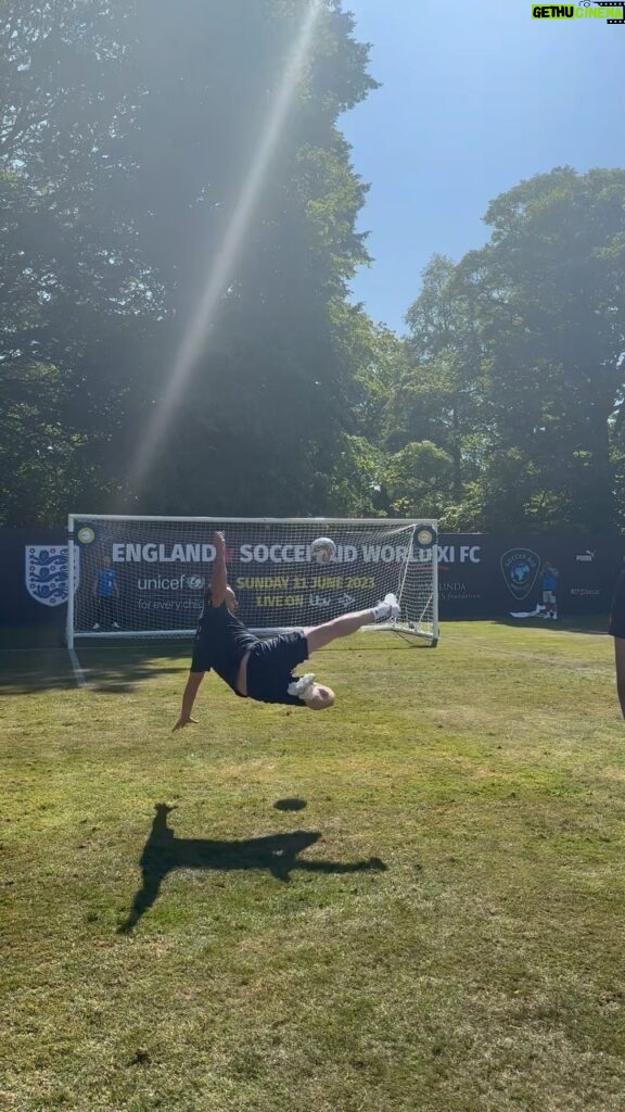 Danny Dyer Instagram - Nawty finish 🤤 @WeShopSocial • #SoccerAid