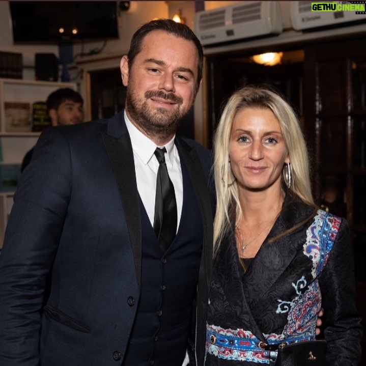 Danny Dyer Instagram - What a lovely night last night. Gorging on Pinter with the wife. Courtesy of @jamielloydco sorry I missed you @jessybarden well played. Strong look by the way. Fetching. Can’t wait to start on The Dumb Waiter and get right amongst it.