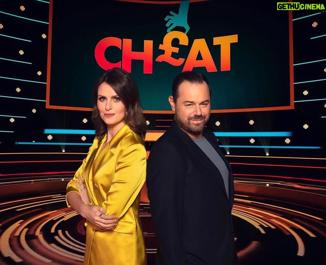 Danny Dyer Instagram - A blinding little gig I did with @elliejanetaylor starts on the 1st March on @netflixuk she’s a proper treacle and i think you’re all gonna love it…..it’s a game show full of slippery fuckers trying to cheat their way to some serious readies…..beautiful.