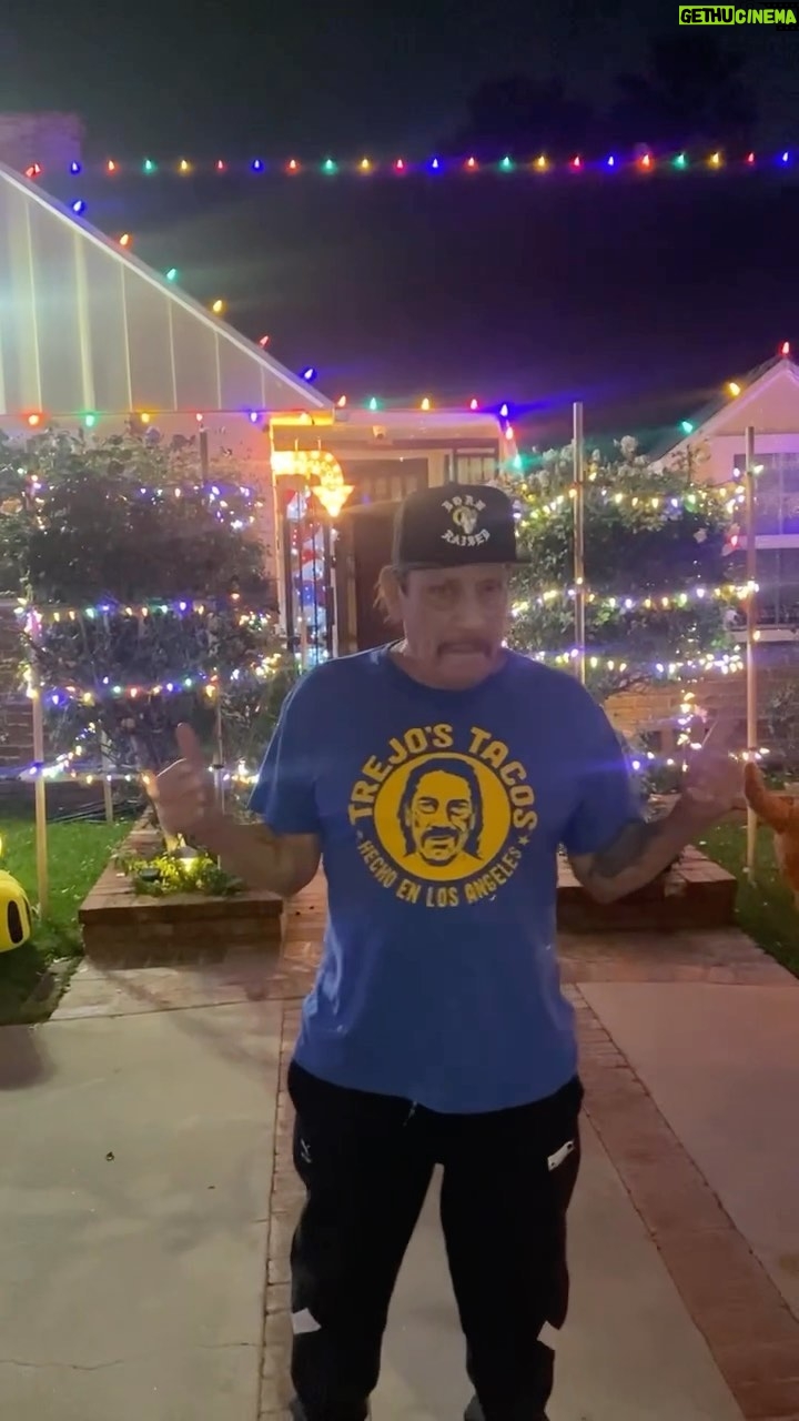 Danny Trejo Instagram - Wishing you a Merry Merry Christmas and a Happy New Year! Stay safe everyone!