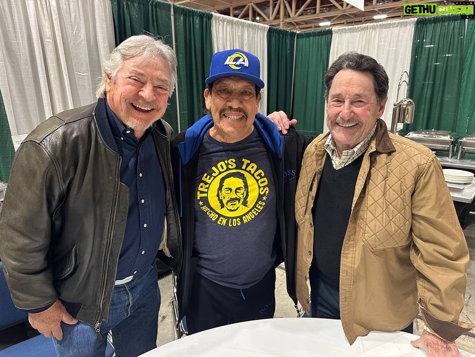 Danny Trejo Instagram - Machete does comic cons! More from this past weekend at @fanexponeworleans. We got RoboCop, Transformers, Scooby Doo, TMNT 80’s, Ahsoka, Ash, and so much more! Thank you New Orleans for a great weekend.