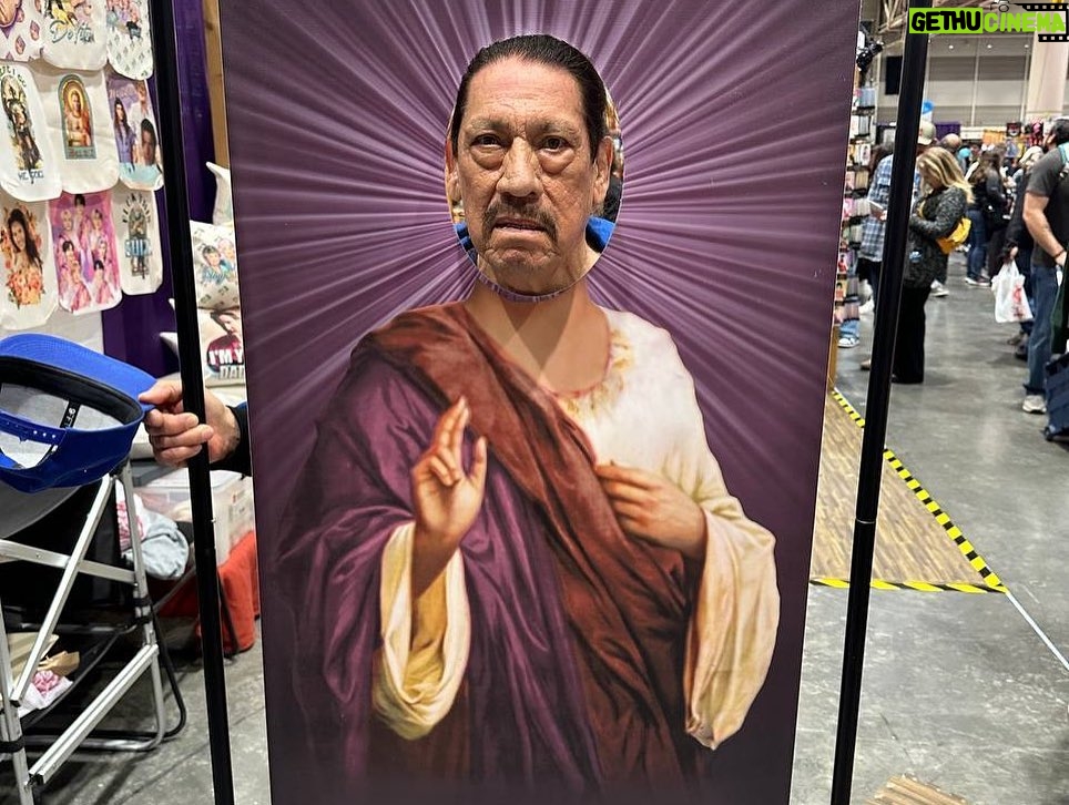 Danny Trejo Instagram - Machete does comic cons! More from this past weekend at @fanexponeworleans. We got RoboCop, Transformers, Scooby Doo, TMNT 80’s, Ahsoka, Ash, and so much more! Thank you New Orleans for a great weekend.