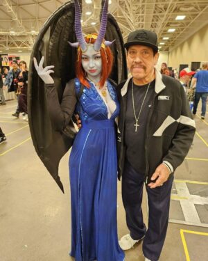 Danny Trejo Instagram - I have the best fans, just check out all these bad ass cosplays! Thank you @twincitiescon for a great weekend and everyone for coming out to see your Uncle Machete! 

#twincitiescon #dannytrejo #machete