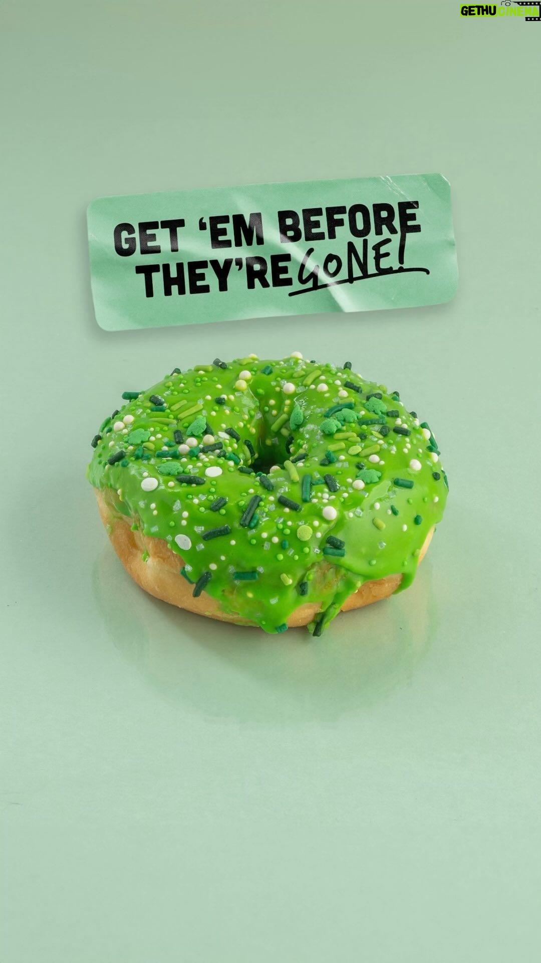 Danny Trejo Instagram - Happy St. Patrick’s Day from Trejo’s Tacos! 🍀 Celebrate with our St. Patrick’s Day-themed donut! 🍩💚 🍀St Patrick’s Cumpleaños🍀 Raised donut with white or green buttermilk glaze and St Patrick’s Sprinkles Open daily 7AM-4PM 📍6785 Santa Monica Blvd, Los Angeles #trejostacos #trejosdonuts #trejoscantina #trejoscerveza #trejosdonutsandcoffee #coffeeshop #losangeles #donuts #dannytrejo #breakfast #bakers #donutsandcoffee Trejo's Coffee & Donuts