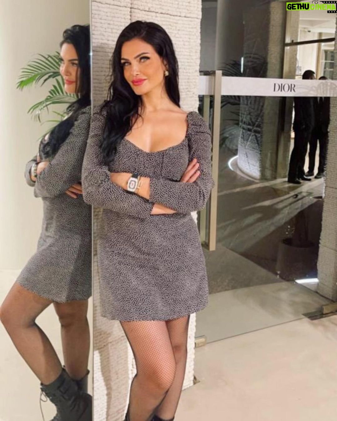 Dareen Haddad Instagram - 🪞 @dior @nammos.dubai #dior #nammosdubai #bestmemories #دارين_حداد #uae