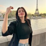 Dareen Haddad Instagram - C’est Paris 💖 #privatlife #paris #tourifelle #love #picbylove❤️ #picoftheday Eiffel Tower, Paris, France