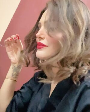 Dareen Haddad Instagram - فيكو ❤️ فيكتورين 
من مسلسل الضاحك الباكي اخراج أ/محمد فاضل 
يعرض حاليا على قنوات @cbcegypt @cbcdrama 
#الضاحك_الباكي #دارين_حداد #محمد_فاضل #نجيب_الريحاني #فيكتورين
