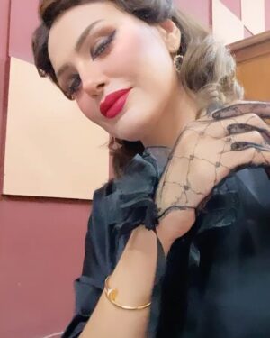 Dareen Haddad Instagram - فيكو ❤️ فيكتورين 
من مسلسل الضاحك الباكي اخراج أ/محمد فاضل 
يعرض حاليا على قنوات @cbcegypt @cbcdrama 
#الضاحك_الباكي #دارين_حداد #محمد_فاضل #نجيب_الريحاني #فيكتورين