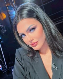 Dareen Haddad Instagram - رمضان كريم 🌙 كل الحب دارين حداد 🫶🏻