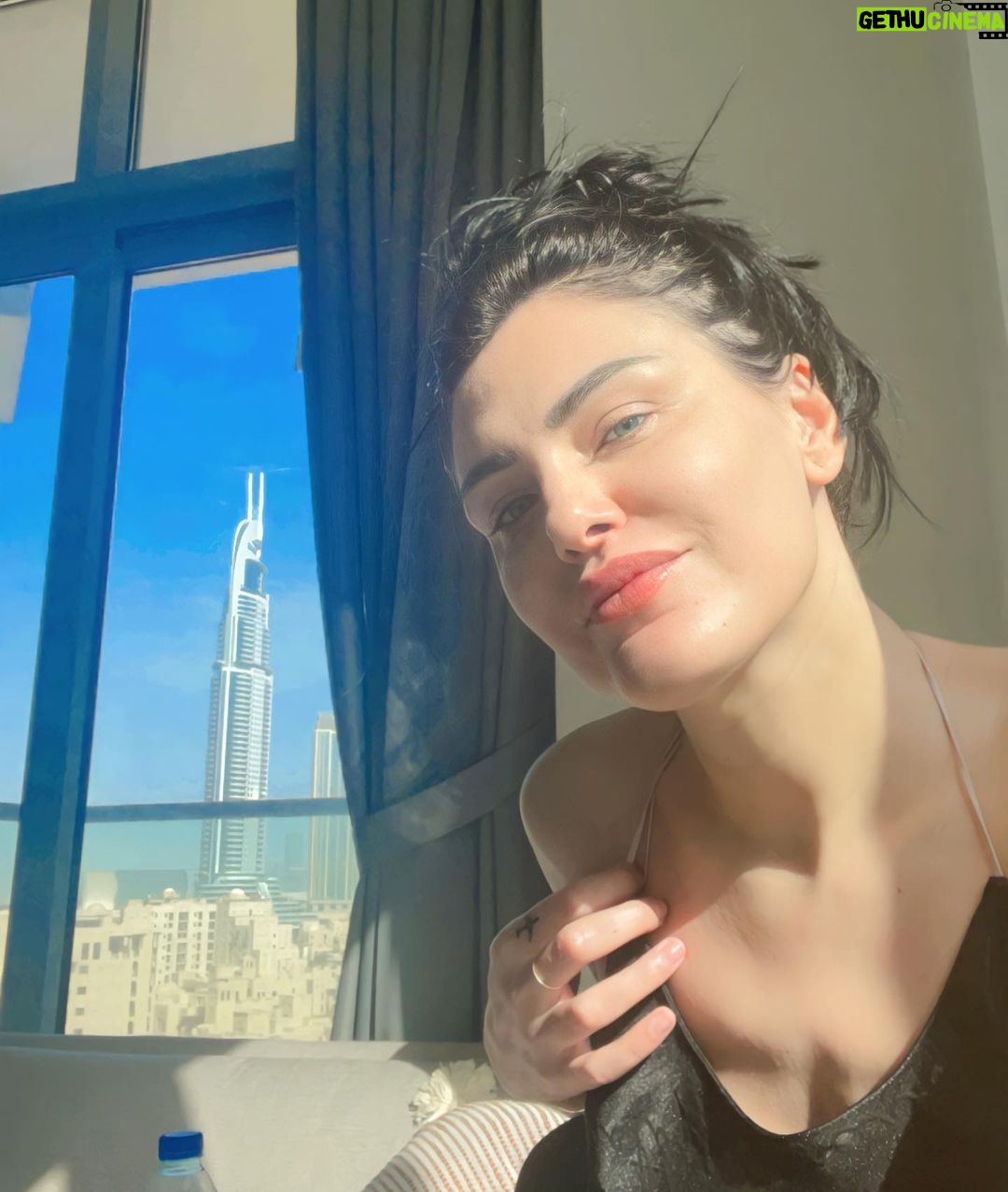 Dareen Haddad - 33.1K Likes - Vitamin D from Uae ❤️🇦🇪🧿
#dxb #uae #homesweethome #celebritystyle #morningvibes #vitaminad #withoutmakeup #justwokeup #دارين_حداد