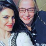 Dareen Haddad Instagram - في الجنة يا حبيبة القلب انتي هتوحشينا يا مهاااااااا 😭😭😭😭😭😭 عزاءي لشريف ولكل الاسرة الكريمة وللبنات حبايبي الله يصبركم …صورة في راس سنة 2015 💔 الله يرحمك 🙏🙏🙏🙏🥲🥲🥲 #مها_ابو_عوف #البقاء_لله #RIP #مها_أبو_عوف #مها_أبوعوف