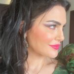 Dareen Haddad Instagram - The eighties 📽🎞📺🎄🎄🎄🎄🎄 Makeup & Style 80’s نيللي من مسلسل ستات بيت المعادي على @shahid.vod #ستات_بيت_المعادي #theeighties #دارين_حداد #celebritystyle