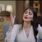 Dareen Haddad Instagram - قد ايه كان ليا الشرف بالحوار الجميل الممتع ده ..قد ايه انا محظوظة اني مع اسطورة اعشقه واعشق روحه الطيبة القريبة من القلب ..خاصة وهو بيتكلم عن عشقه لبناته .. الله يرحمه ويرحم مدام دلال … حبيت اشاركم مقتطفات من برنامج ضحكة سمير على شاهد .. @shahid.vod #شاهد #شاهدvip #ضحكة_سمير #سميرغانم #برنامج #دارين_حداد #soproud #مصر #تونس