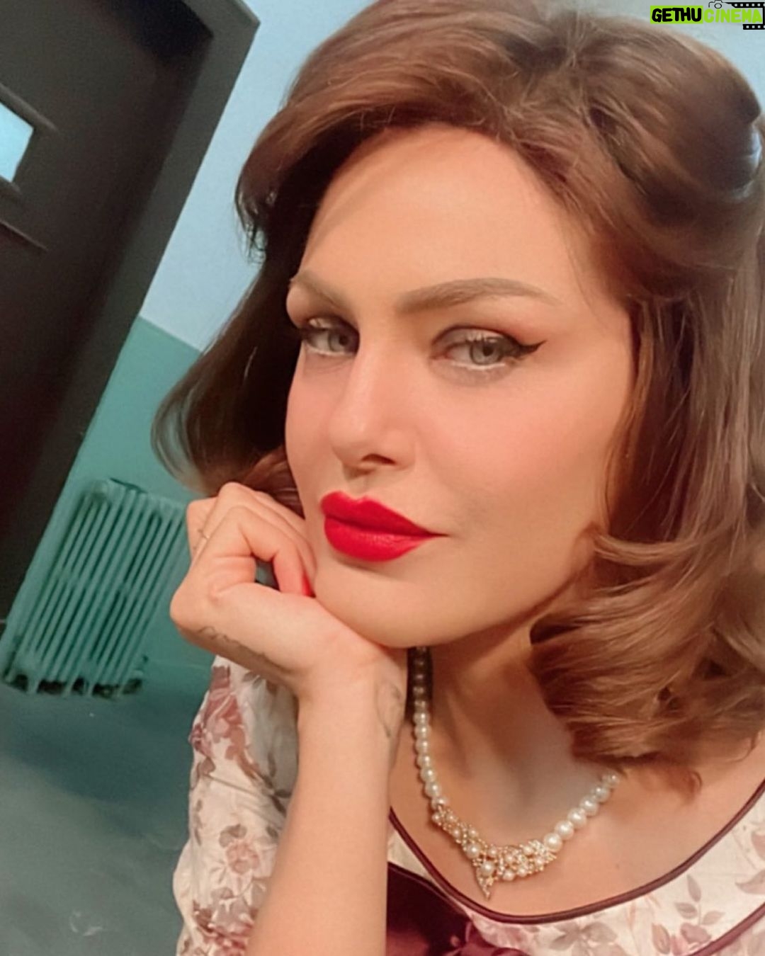 Dareen Haddad Instagram - في عشق فيكتورين ❤️🔥❤️🔥❤️🔥❤️🔥❤️🔥 كل الحب مني ومن فيكو ❤️🔥❤️🔥 #الضاحك _الباكي #دارين_حداد #محمد_فاضل #نجيب_الريحاني #love