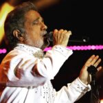 Dariush Eghbali Instagram - ‎می‌روم دل‌مُردگی‌ها را ز سر بیرون کنم ‎…گر فلک با من نسازد، چرخ را وارون کنم İstanbul Congress Center / İstanbul Kongre Merkezi