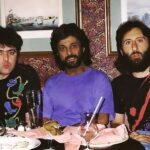 Dariush Eghbali Instagram - رفیقان یک به یک رفتند… همایون عزیز، هنرمند خوش‌ذوق، انسانِ خوب… تو هنوز هستی، تا صدای ساز تو شنیده می‌شود، تو خواهی بود، تا همیشه… داریوش