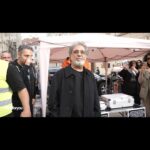 Dariush Eghbali Instagram - مردم ایران به دنبال حقوق خود و آزادی هستند. حضور در خیابانها و گردهمایی‌ها در کشورهای مختلف، و حمایت و کمک به رساندن پیام آزادیخواهانه مردم ایران به مردم و سران دیگر کشورهای جهان مهمترین کمکی است که از خارج نشینان برمی‌آید گفتگوی داریوش اقبالی با بامداد اسماعیلی در حاشیه تظاهرات در وین در رابطه با اعتراضات آزادی‌خواهانه مردم ایران @wdrforyou Vienna, Austria