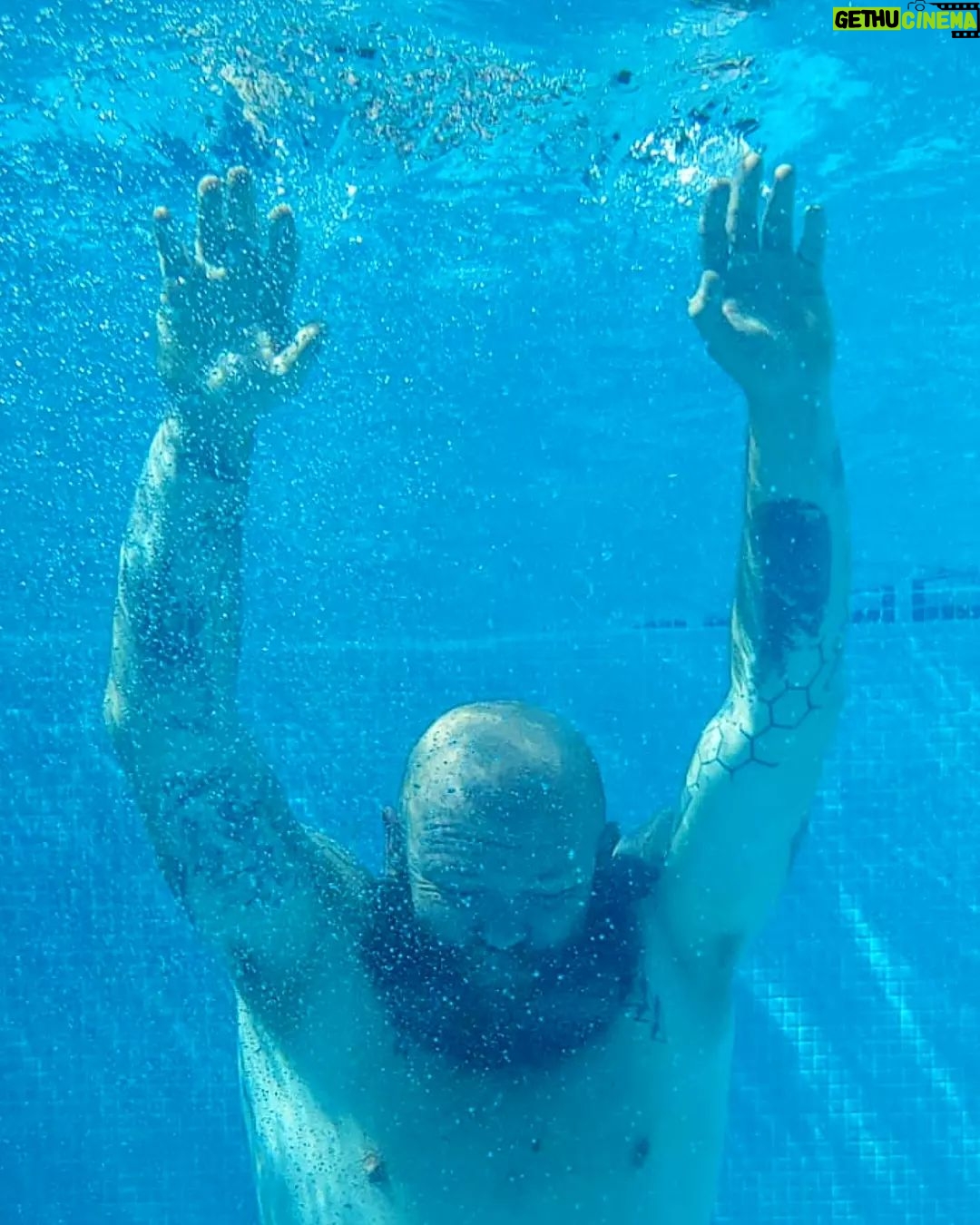Darko Peric - 62.7K Likes - Nel blu dipinto di blu!
#felicedistarelassù
