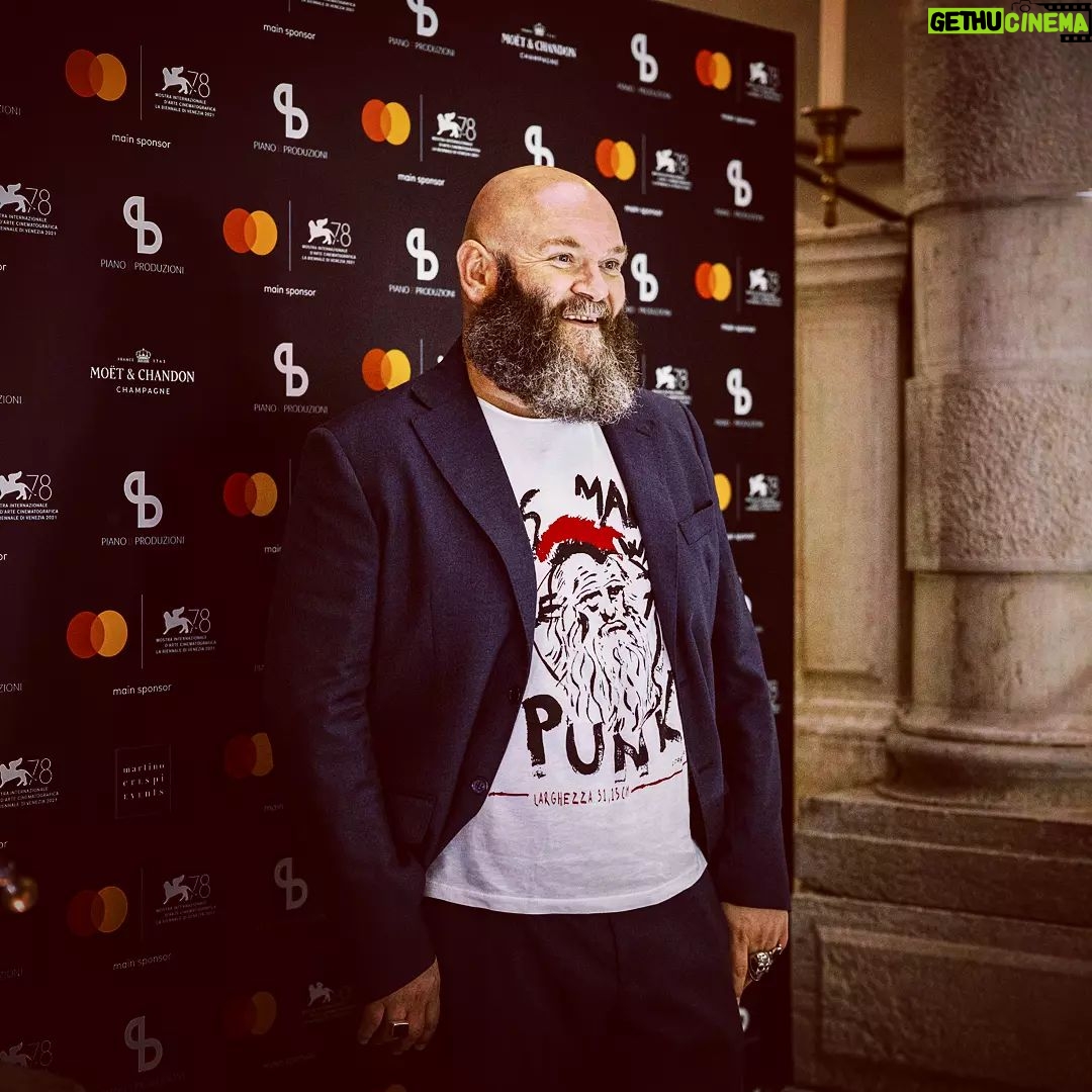 Darko Peric - 63.6K Likes - We've got that attitude...
#pma #punkstyle