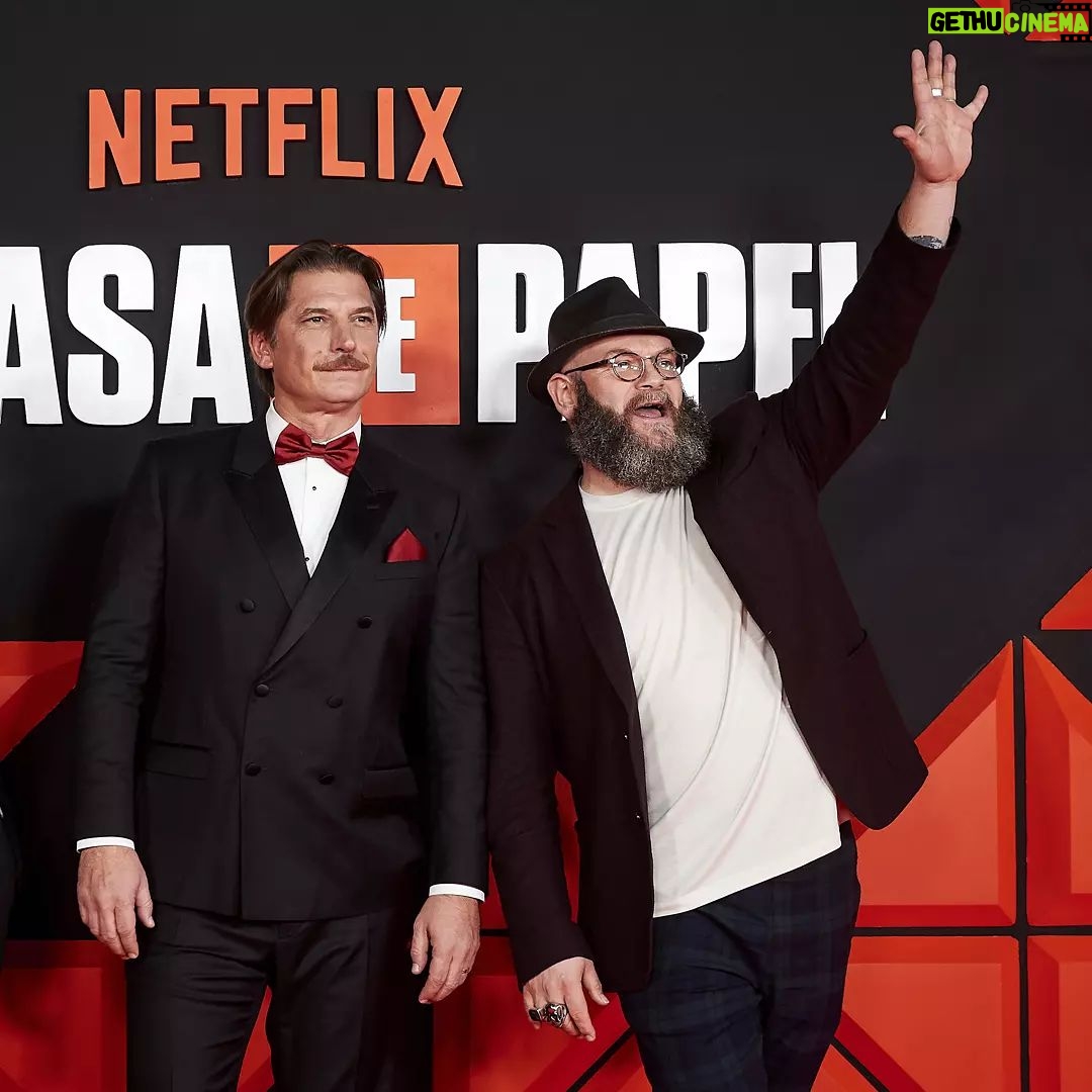 Darko Peric - 123.3K Likes - Last night was a blast... All my love to my family !!!
Viva la resistencia!!!
Hasta siempre !!!
#lacasadepapel
