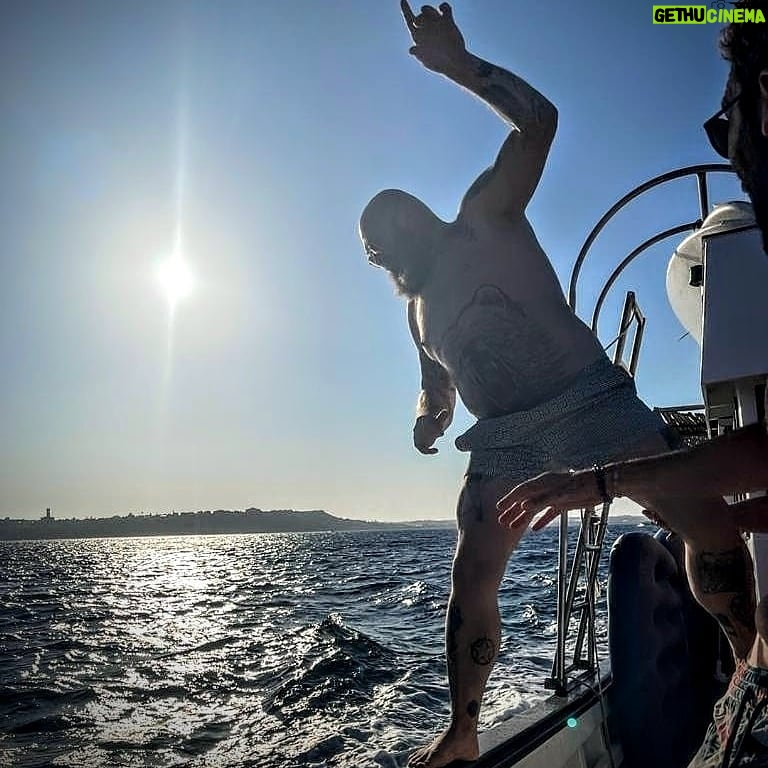 Darko Peric - 139.9K Likes - I just fall in love with amazing Sicily!!! Magic places and beautiful people, thanks everyone for making it possible... Special thanks to "Complete Evacuation Crew"!!!
I'll be back soon!!!
#pma #sicilia #completeaevacuation