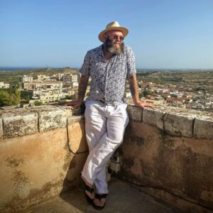 Darko Peric Instagram - I just fall in love with amazing Sicily!!! Magic places and beautiful people, thanks everyone for making it possible... Special thanks to "Complete Evacuation Crew"!!!
I'll be back soon!!!
#pma #sicilia #completeaevacuation