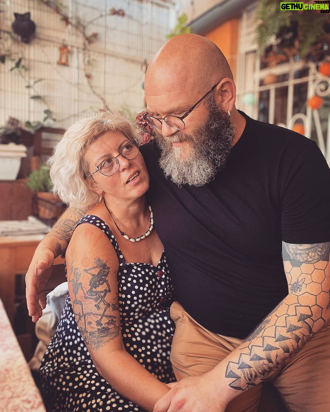 Darko Peric - 81.6K Likes - Summer vibes!!!
Stay with someone who looks at you like my love looks at me...some eyes touch you more than hands ever could!
#pma #dragoste #peviata