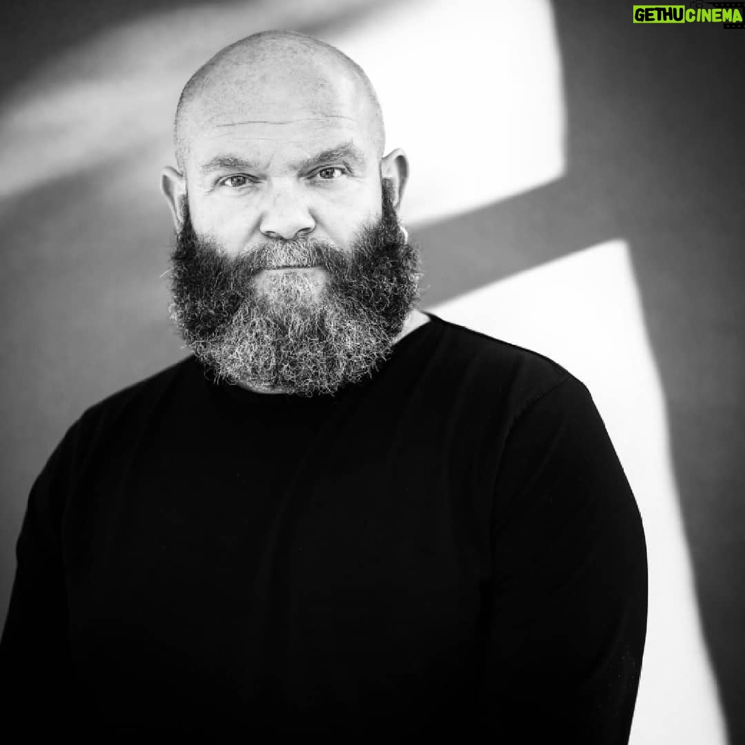 Darko Peric - 91.9K Likes - Le mood parisien!
Trough the eyes of @matthieu_camille_colin79
#pma #paris #bw