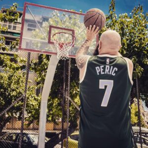 Darko Peric Instagram - Friday I'm in love!
❤🏀
📷@panayiotis_simopoulos 
#pma #baller4life #goodtimes