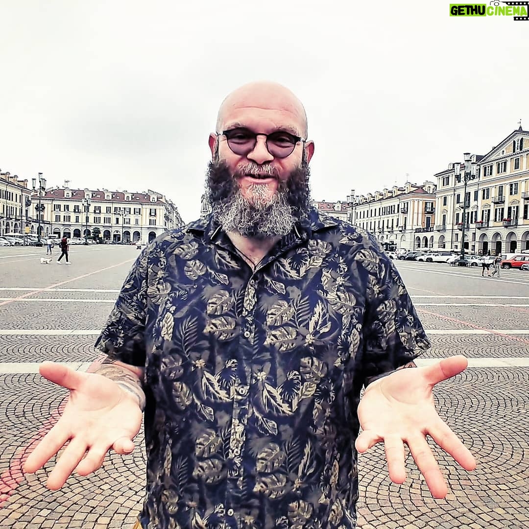 Darko Peric - 96K Likes - Bellissimo Cuneo, bellissimo Piemonte, bellissima gente di @amicorti_filmfestival , grazie mille!!!
Piazza Galimberti of Cuneo inspired Napoleon to do the similar one in Paris and call it Place du Vendôme!
#pma #carpediem