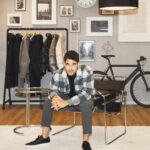 Darren Criss Instagram - ユニクロはすごいです ‼️ Check me celebrating #LifeWearDay @uniqlo with some timeless threads for the season. Stop by the @uniqlousa store on 5th Ave NYC to see the collection come to life. #Uniqlo2022FW #UniqloPartner